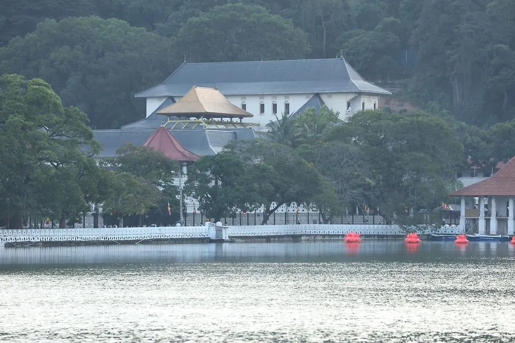 Glory Homestay Kandy